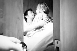 “Quá tay” khi chồng “say nắng”