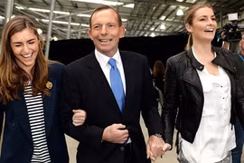 Thủ tướng Australia: “Đôi khi cần phải đòn roi”