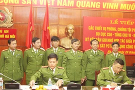 Tiếp nhận thiết bị phòng, chống tội phạm công nghệ cao