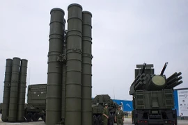 Nga tiếp nhận 5 trung đoàn tên lửa S-400 trước kế hoạch trong năm 2016
