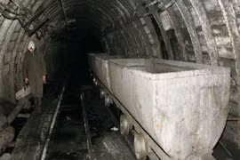 Sập mỏ than ở Nga, hơn 100 người bị mắc kẹt