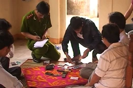 Vẫn còn nhiều cán bộ công chức tham gia đánh bạc