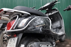 Xe Attila bốc cháy trên đường Giảng Võ