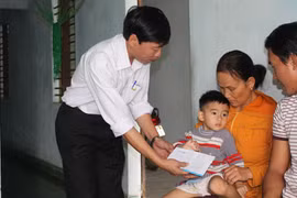 Bảo hiểm nhân thọ hỗ trợ kịp thời cho nạn nhân siêu bão 