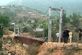 Vụ lật cầu treo Chu Va 6: Bắt thêm phó giám đốc Ban QLDA huyện Tam Đường