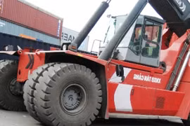 Ấn nhầm chân ga đâm chết người