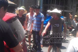 Người dân bắt được kẻ trộm nhờ tàu hỏa chạy qua