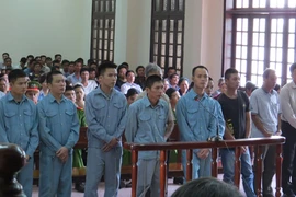 Nhóm liên minh ma quỷ rút “ruột xăng dầu” lĩnh án tù