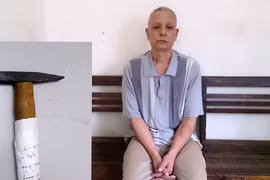 Chồng dùng búa đinh đập chết vợ chỉ vì lọ mắm tôm bốc mùi