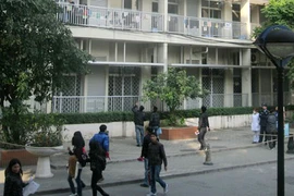 Xác định danh tính nạn nhân nhảy lầu tự tử tại BV Bạch Mai