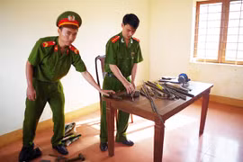 Xét xử các đối tượng chế tạo, mua bán trái phép vũ khí quân dụng