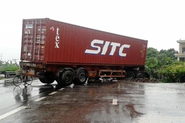 4 công nhân xuýt mất mạng vì "hung thần" chạy ẩu