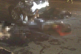 3 người đang sửa xe trên đường, bị đâm chết tại chỗ