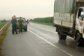 Hà Nội: Bắt ổ nhóm sống “bầy đàn” chuyên đi cướp giật tài sản