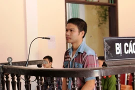 Bị văng tục khi mời ăn cơm, em truy sát rồi đâm thấu tim anh trai