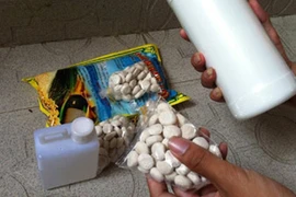 9 người tử vong, nghi uống rượu nấu bằng men Trung Quốc