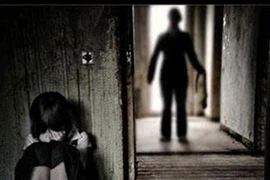 Gã trai xông vào KTX bịt miệng, bế học sinh 10 tuổi ra khe suối hiếp dâm