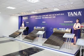 Máy nước nóng năng lượng mặt trời Tân Á thế hệ mới 2014