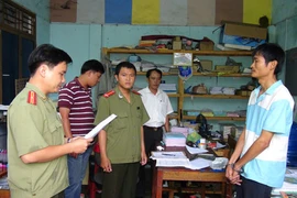 Bắt giữ 5 đối tượng làm giả con dấu, tài liệu của cơ quan Nhà nước