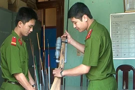 Dùng súng tự chế bắn người vì nghi bẫy trộm gà