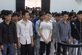 Xét xử vụ “hỗn chiến” trong quán nhậu ở Cam Lâm – Khánh Hòa