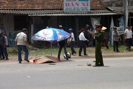 Một cán bộ phòng văn hóa bị xe tải chẹt tử vong