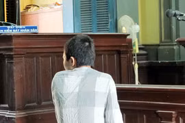 Giết người, một học sinh lãnh án 10 năm tù