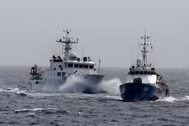 Trung Quốc đưa người tâm thần phân liệt vào nhập ngũ là rất nguy hiểm