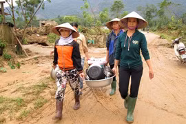 Ngày 20-10 của chị em vùng rốn lũ