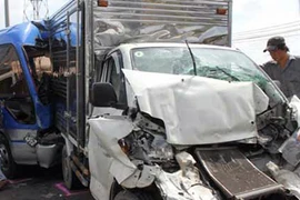 Tai nạn liên hoàn, nhiều ô tô bị hư hỏng nặng