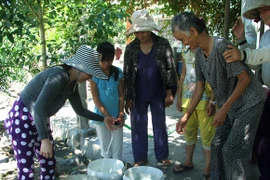 “Giếng thần” thành “trạm cấp nước” công cộng