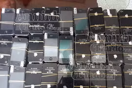 Phát hiện 100 chiếc điện thoại Iphone 4s giả trên xe khách