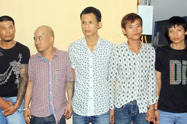 Triệt phá bang nhóm tàng trữ súng và ma túy