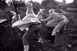 10 quan chức của Liberia bị sa thải vì “vô trách nhiệm” trước đại dịch Ebola