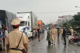 TNGT liên hoàn trên Quốc lộ 1A, các tài xế thoát chết