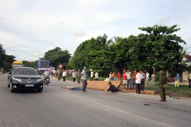 Xe tải đâm xe ba-gác, 6 "cửu vạn" thương vong