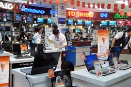 Bảo vệ siêu thị Nguyễn Kim cuỗm tài sản bỏ trốn