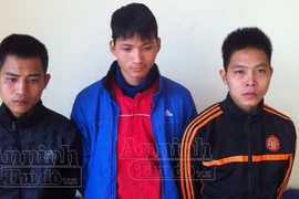 Bênh bạn gái, gã trai 9x rủ người đem xăng đốt cửa hàng len