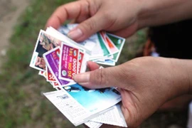 Bắt 2 đối tượng chuyên lừa đảo thẻ điện thoại