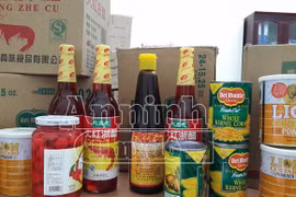 Cherry, ngô chiên... Trung Quốc tràn về Hà Nội