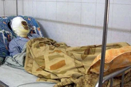 Tạt a xít trả thù bạn nhậu