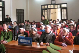 Án chung thân cho kẻ giết cháu chỉ vì xe đất