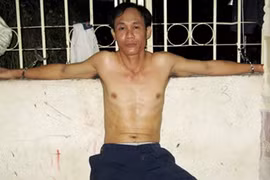 Kinh hoàng con rể truy sát cả nhà, phá nát bàn thờ