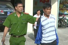 Thua cá độ bóng đá bèn ra đường cướp giật tài sản