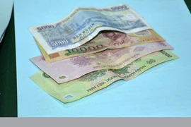 Đưa hối lộ không được, đối tượng chặn đầu xe Cảnh sát giao thông