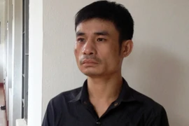 Khởi tố đối tượng dùng súng uy hiếp người, cướp tài sản