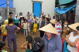 Bắt "bà trùm" lừa tiền hơn 200 người dân 