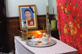 Hãi hùng giây phút 2 học sinh tiểu học bị bồn nước đè tử vong