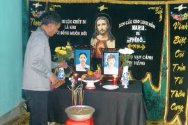 Tìm thấy thi thể hai mẹ con nhảy cầu tự tử