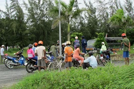 Còn nhiều uẩn khúc sau vụ đôi tình nhân trẻ chết dưới kênh